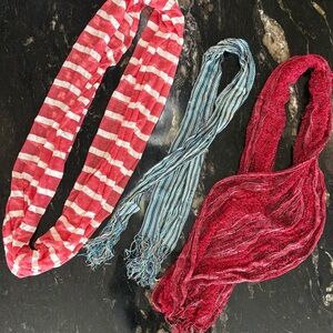 Red and Blue Striped Women's Scarves Set